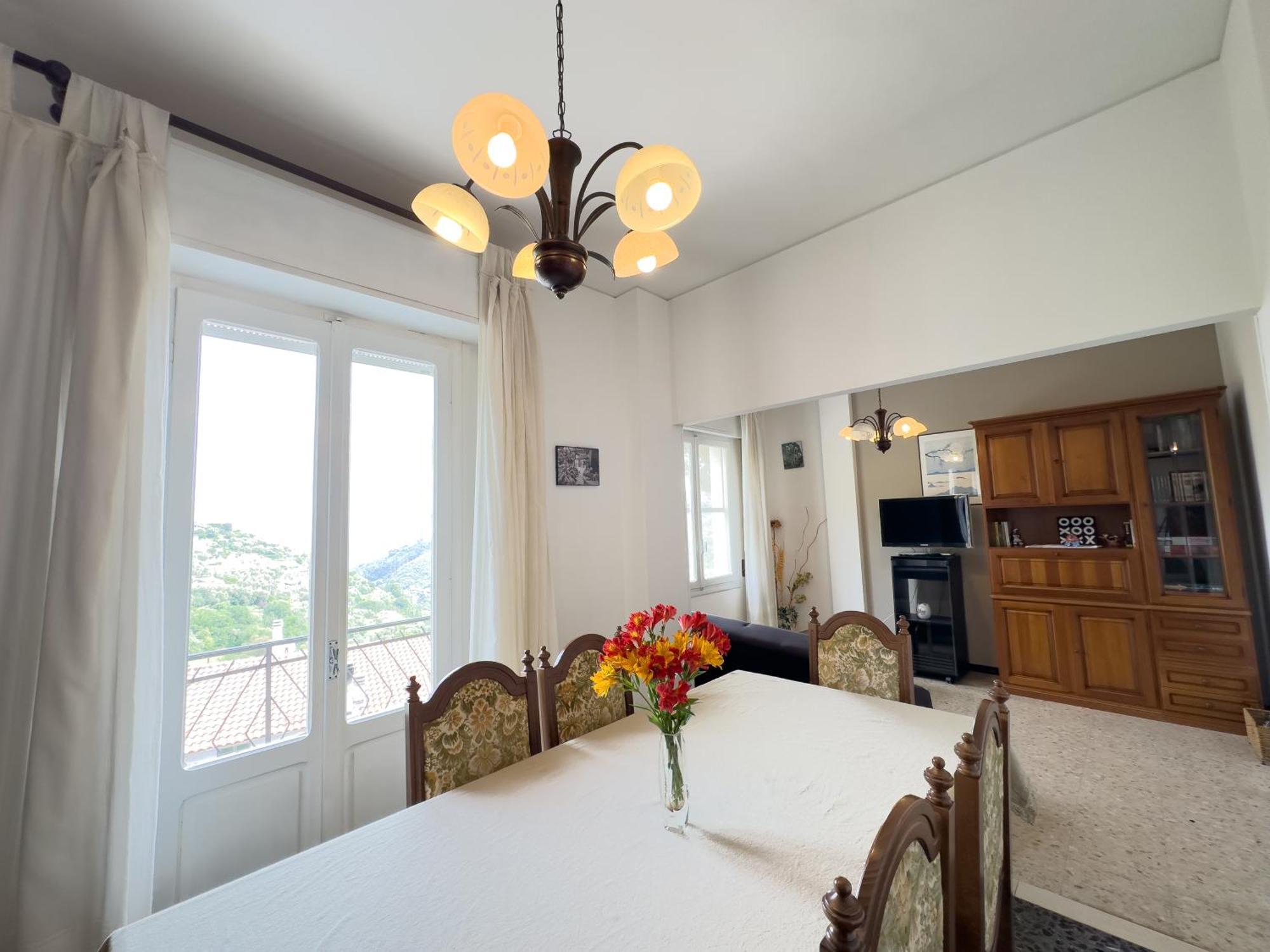 Sanremo Mare E Relax - Affittasi "Casa Illiade" Con Parcheggio Libero, Terrazza E Wi-Fi Apartment Ngoại thất bức ảnh