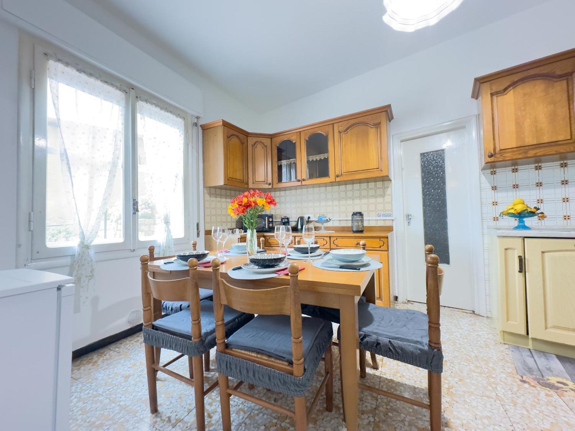 Sanremo Mare E Relax - Affittasi "Casa Illiade" Con Parcheggio Libero, Terrazza E Wi-Fi Apartment Ngoại thất bức ảnh