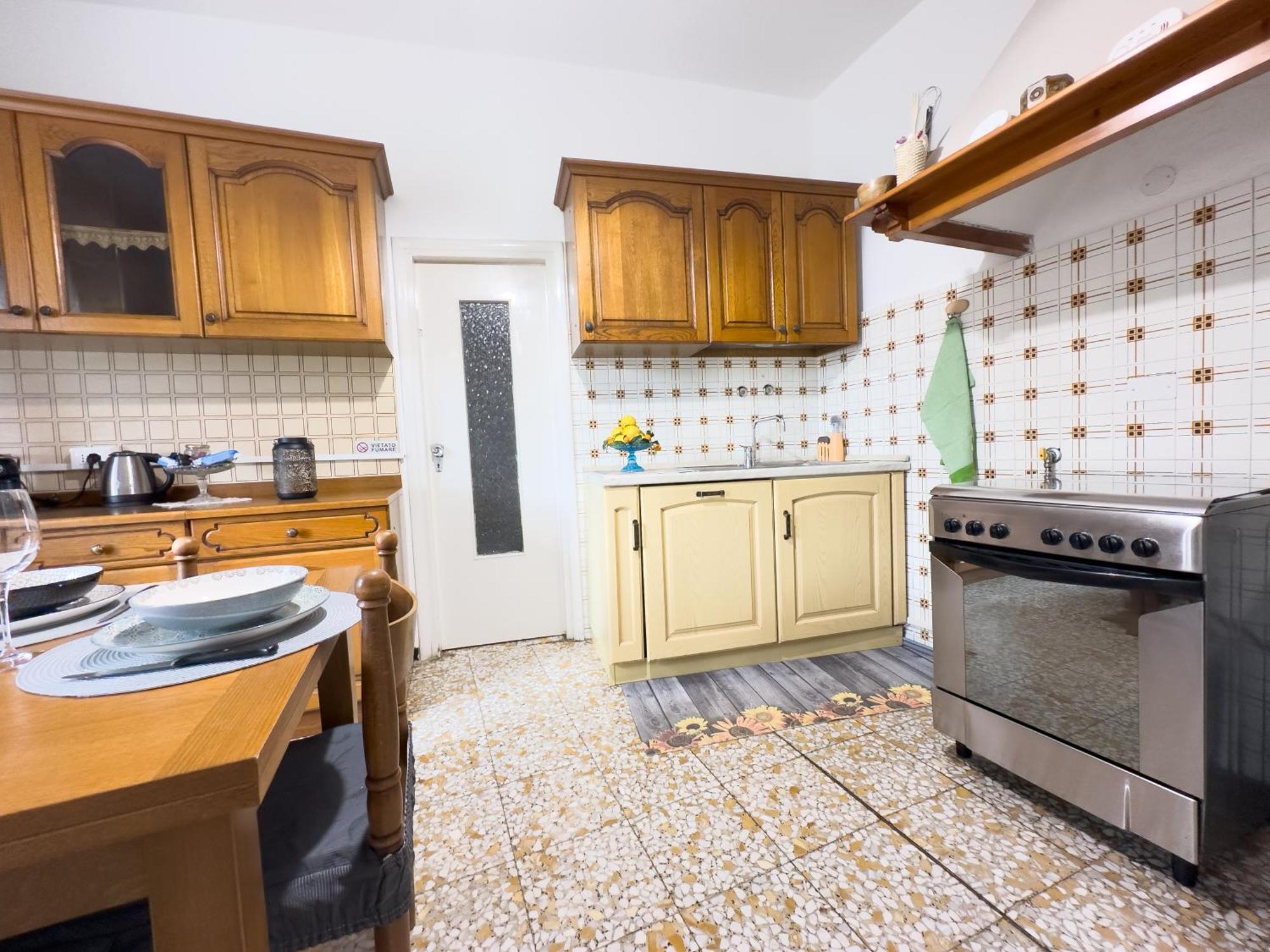 Sanremo Mare E Relax - Affittasi "Casa Illiade" Con Parcheggio Libero, Terrazza E Wi-Fi Apartment Ngoại thất bức ảnh